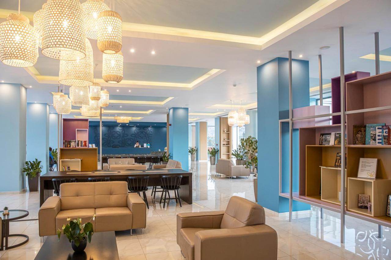 Asterias Beach Resort 阿凡投 外观 照片