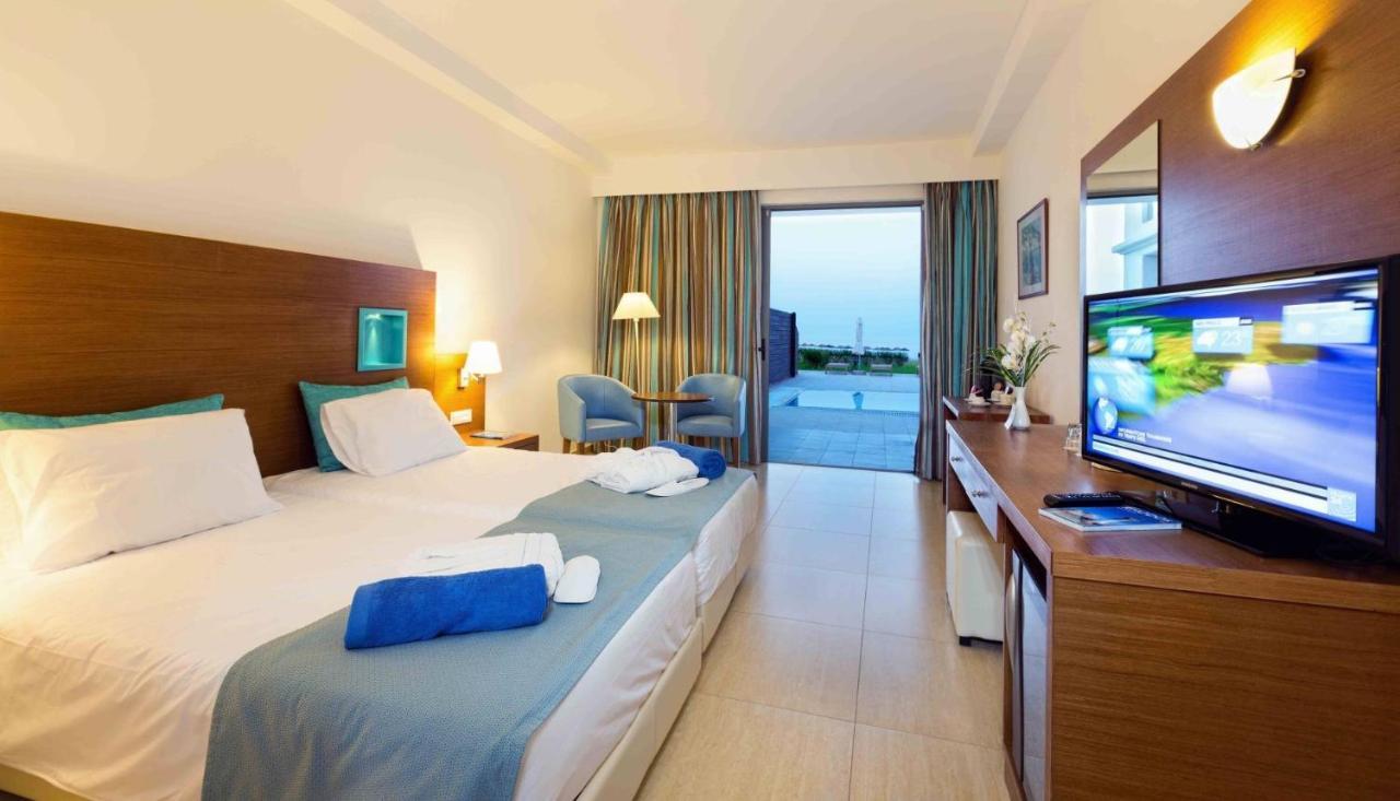 Asterias Beach Resort 阿凡投 外观 照片