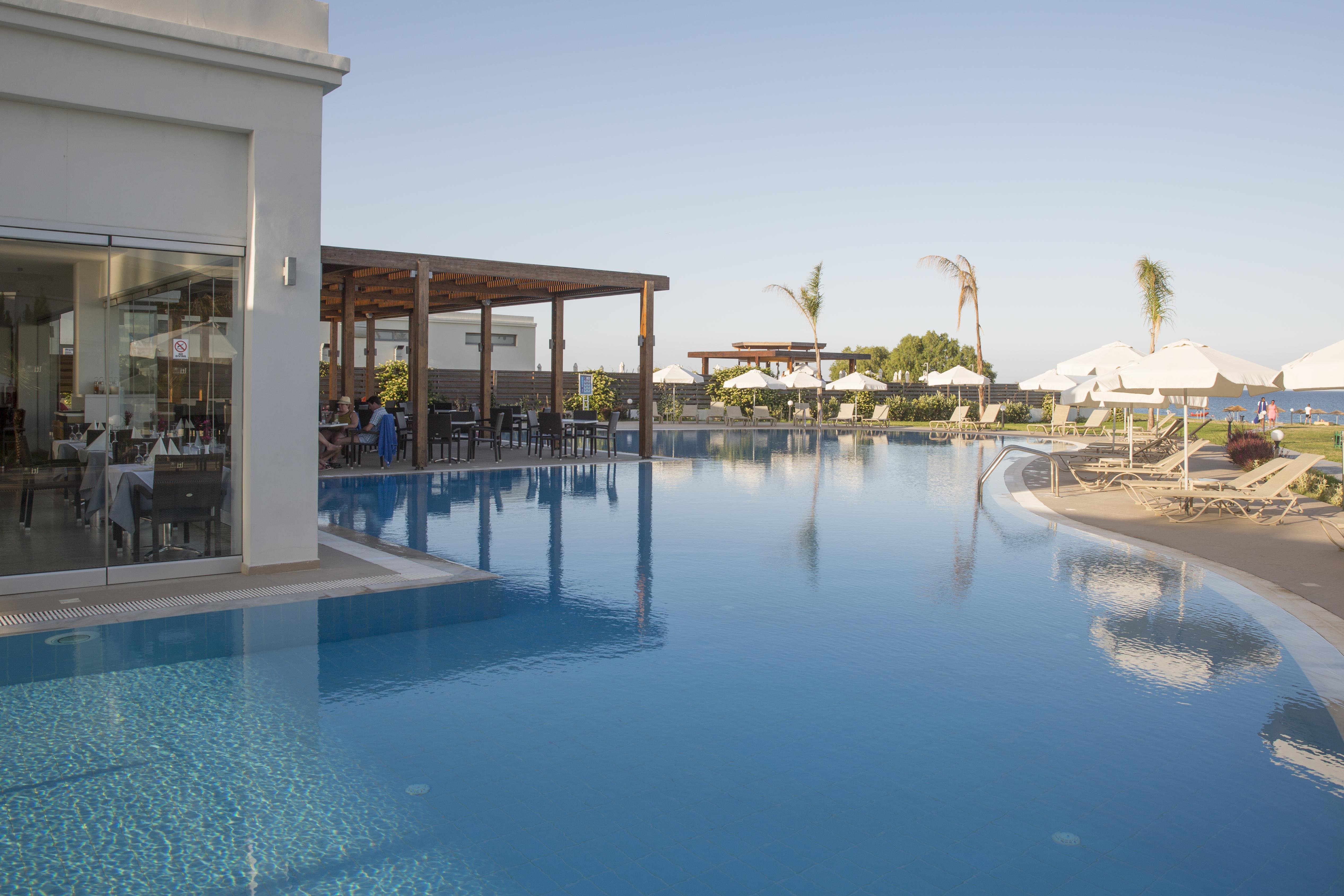 Asterias Beach Resort 阿凡投 外观 照片
