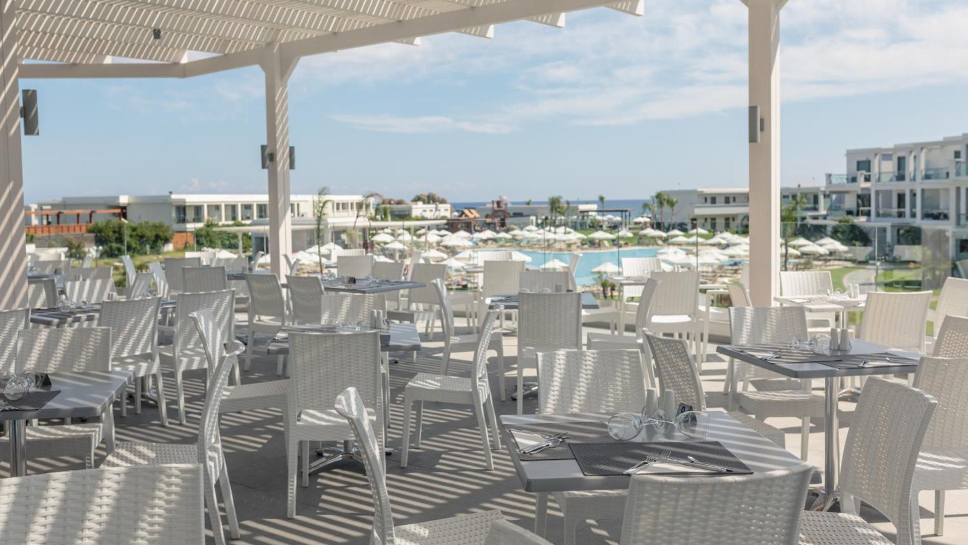 Asterias Beach Resort 阿凡投 外观 照片