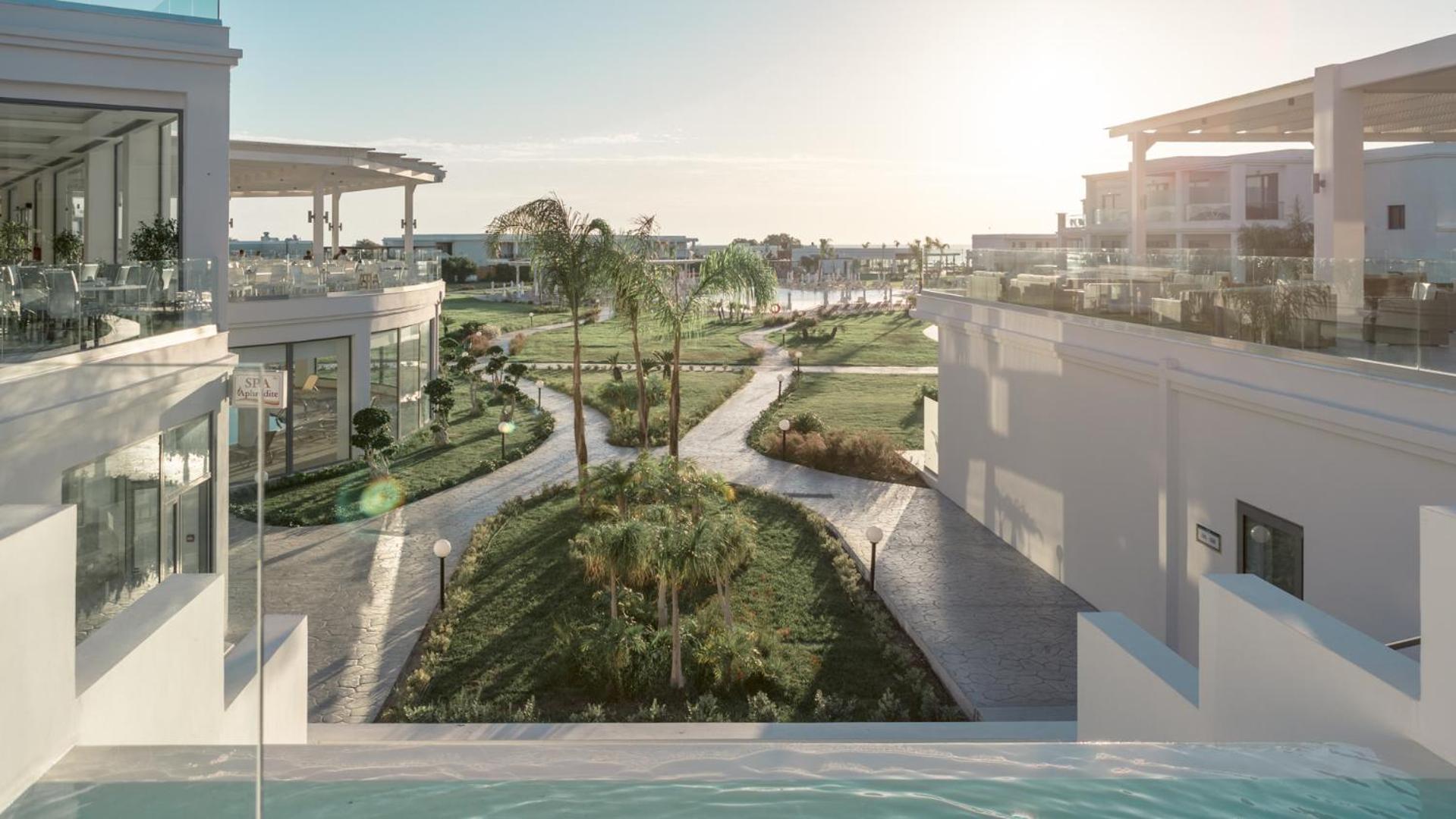 Asterias Beach Resort 阿凡投 外观 照片