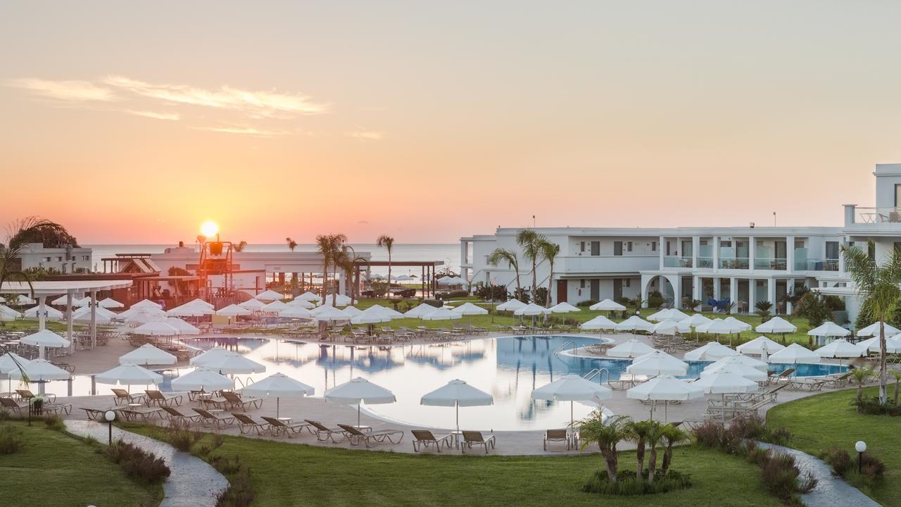 Asterias Beach Resort 阿凡投 外观 照片